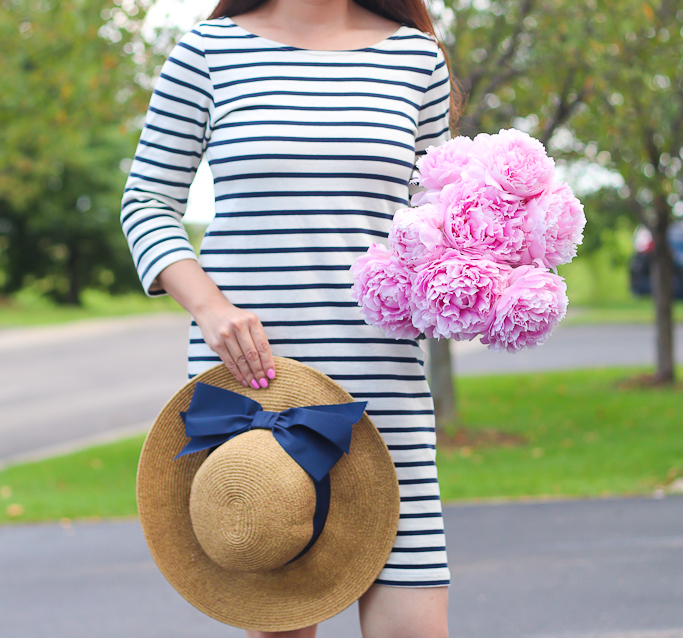 Striped dress and packable bow hat