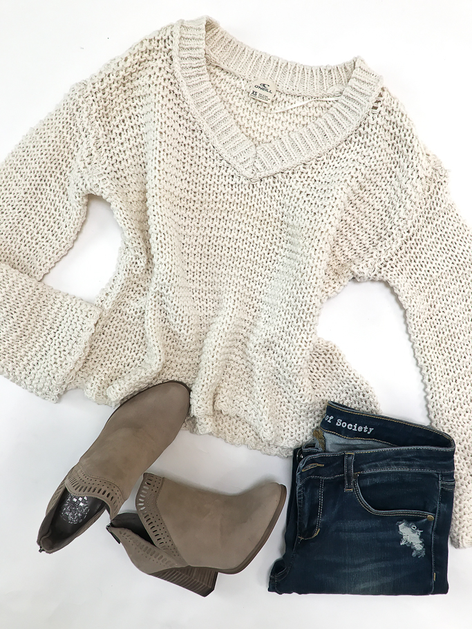 chunky sweater, casual fall outfit, ankle booties 