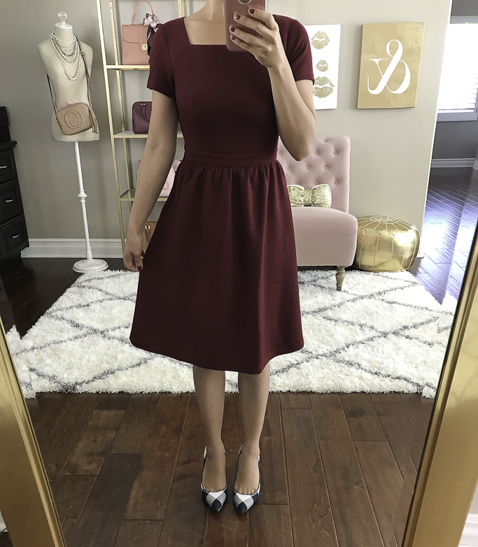 holiday outfit idea burgundy dress classy work 