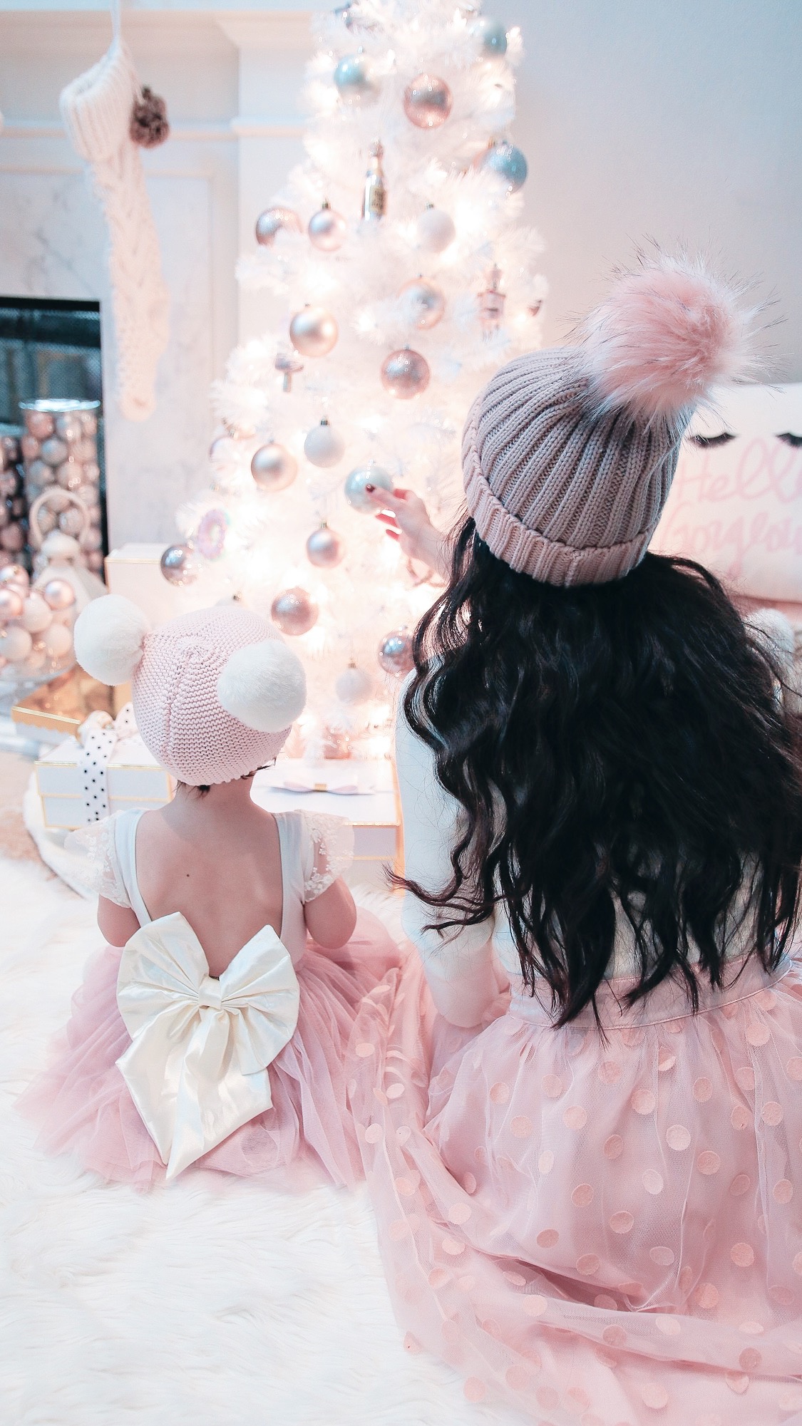 mommy and me christmas photo idea tulle skirt matching beanies