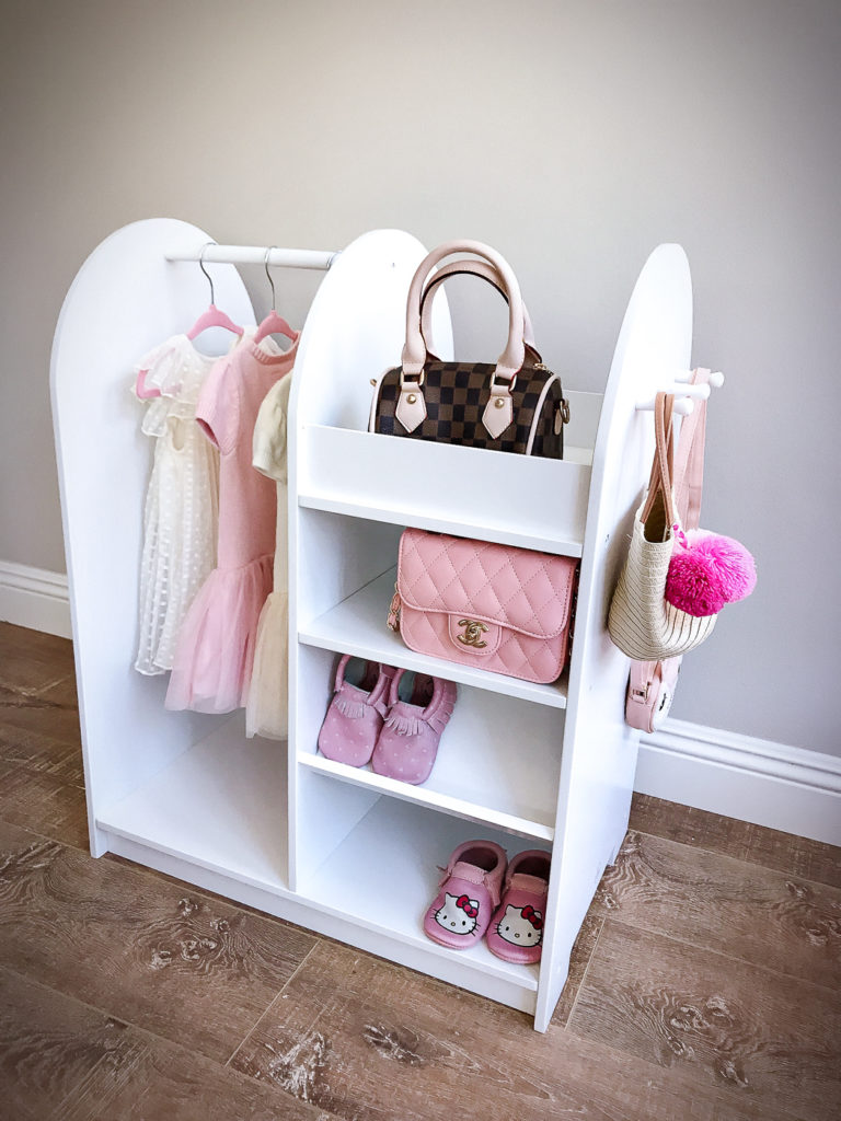 How To Decorate A Toddlers Playroom - Stylish Petite