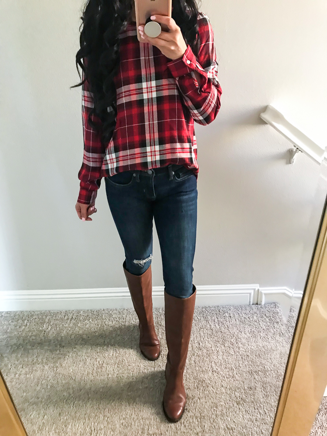 red plaid shirt skinny jeans cognac boots casual fall outfit