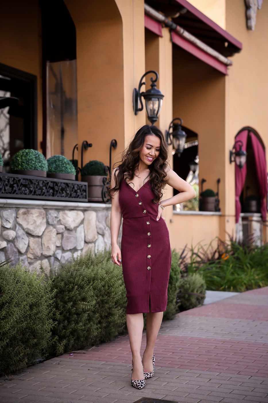 burgundy pumps outfit