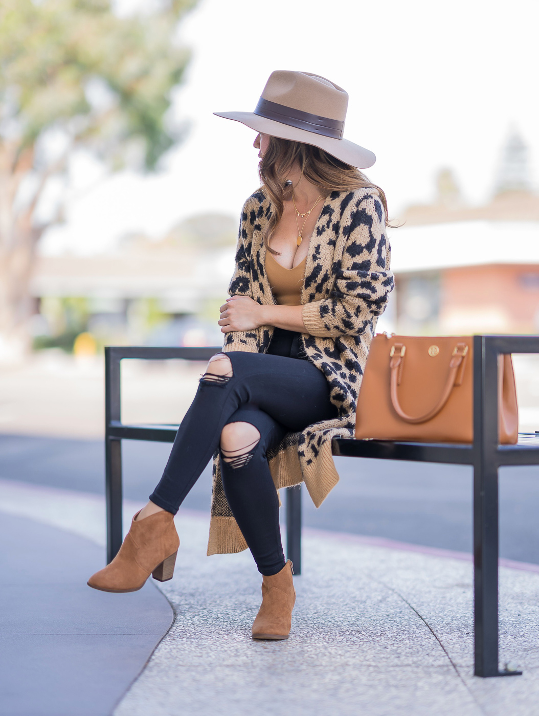 fall outfits with ankle boots
