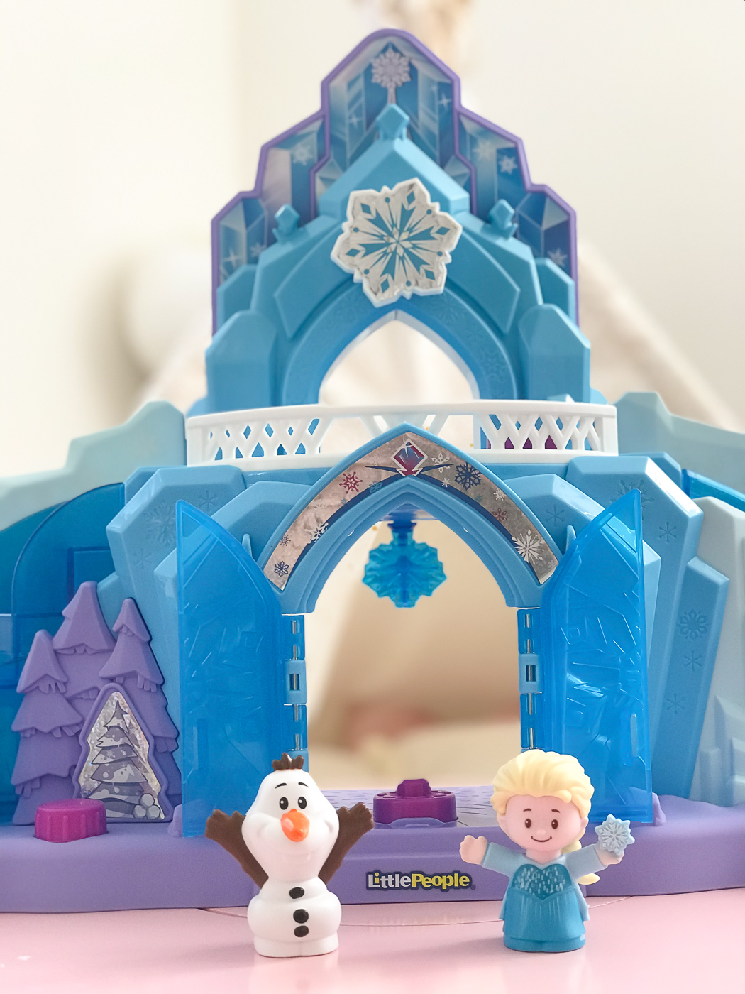 Elsa Frozen Costume and Castle Toy
