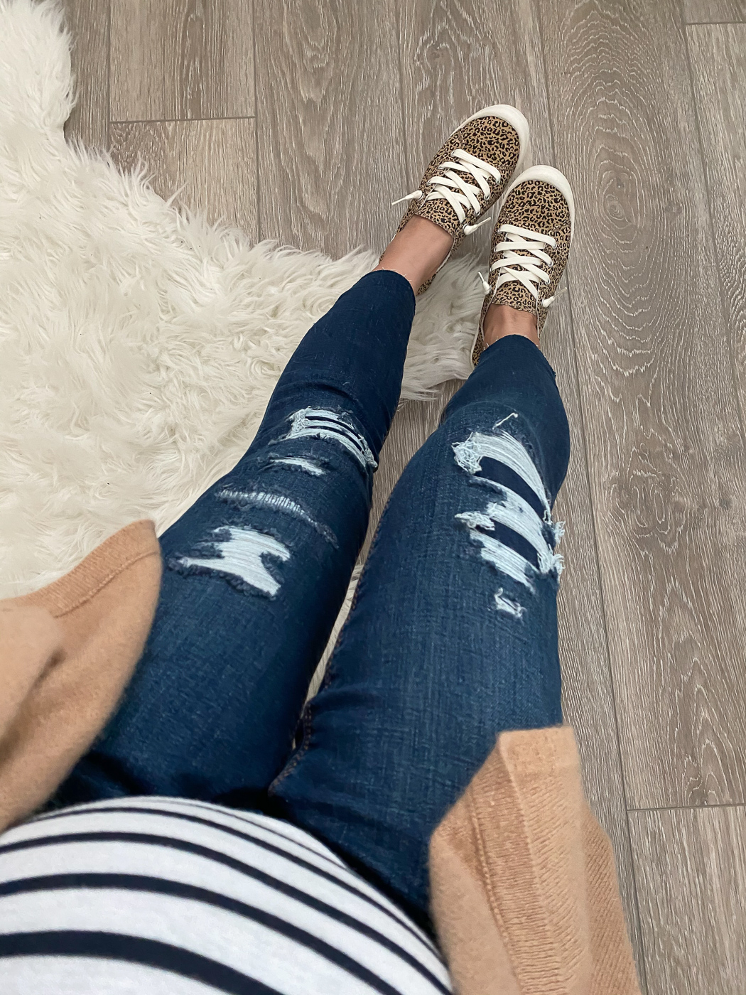 leopard sneakers distressed jeans maternity style