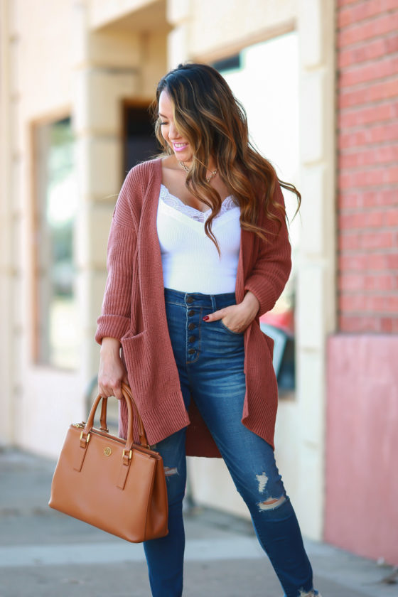 Casual Fall Outfit + Petite Friendly Jeans - Stylish Petite